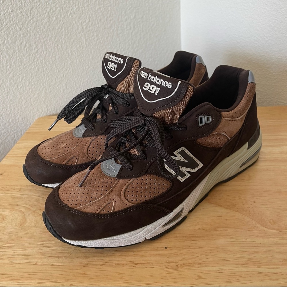 New Balance 991 Brown Tan Lace Front Sneaker Gem
